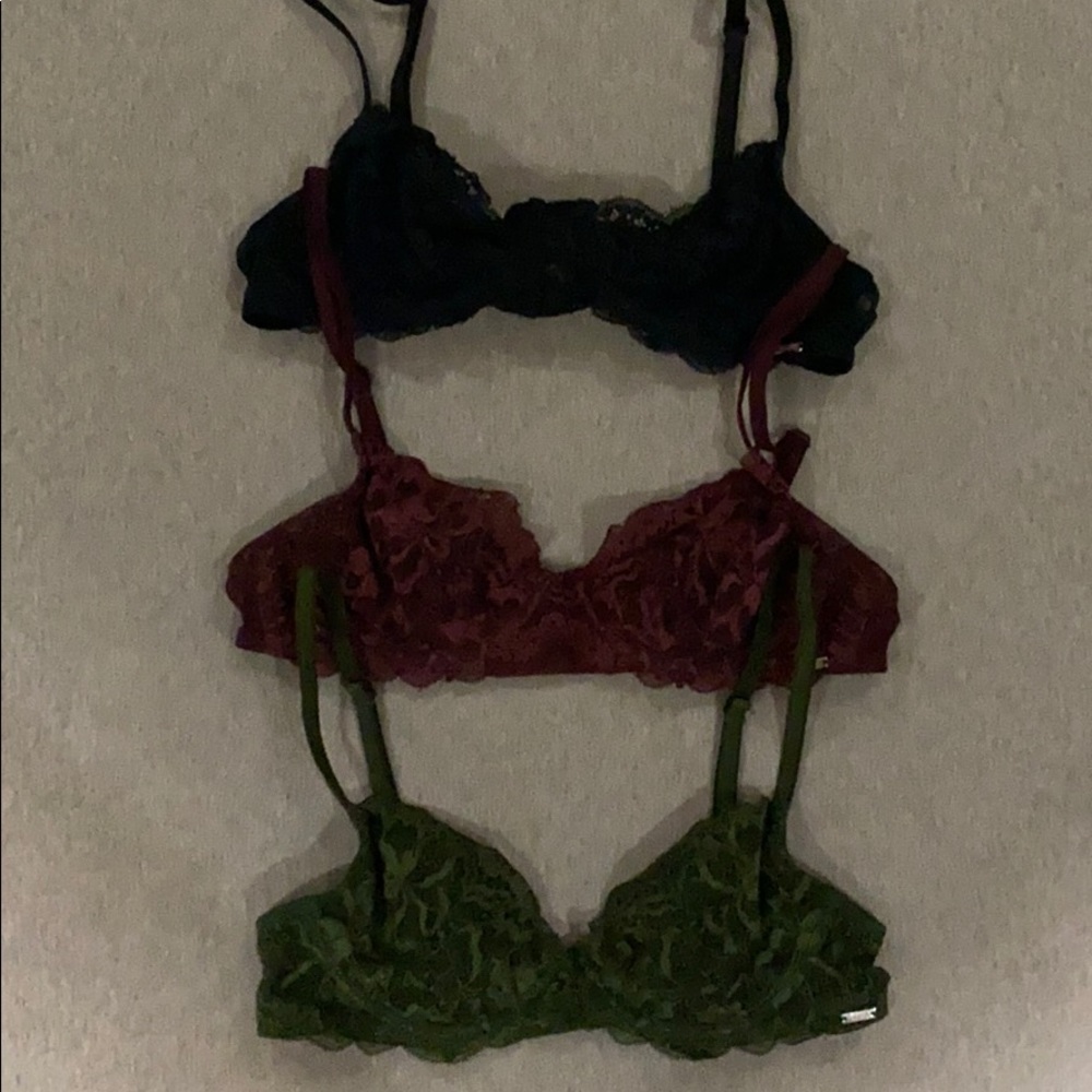 Victoria’s Secret set of 3 date unlined bras 34A